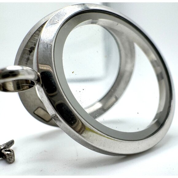 Origami Owl Round Silvertone Hairdresser Locket Rhinestones & Charms Hairdryer S - Picture 8 of 8